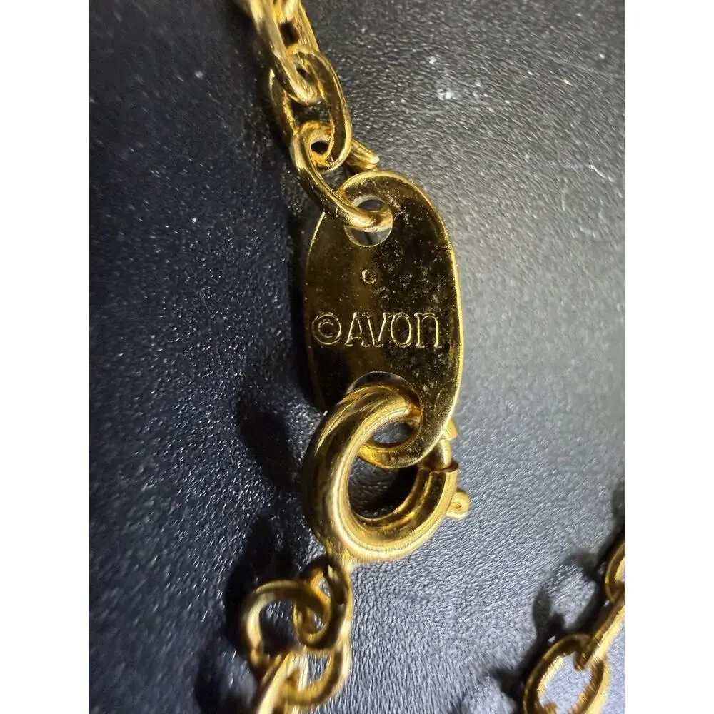 Vintage Avon 1992 Gold Tone “M” Initial Letter Pendant Chain Necklace 28” L